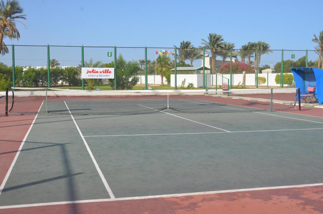 โจลี วิล กอล์ฟ แอนด์ รีสอร์ต Hotel ชาร์มเอลชีค ภายนอก รูปภาพ Tennis court at the club