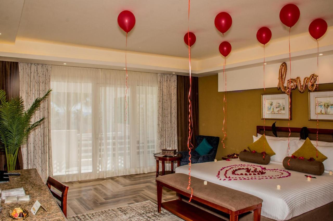 โจลี วิล กอล์ฟ แอนด์ รีสอร์ต Hotel ชาร์มเอลชีค ภายนอก รูปภาพ A room at the hotel