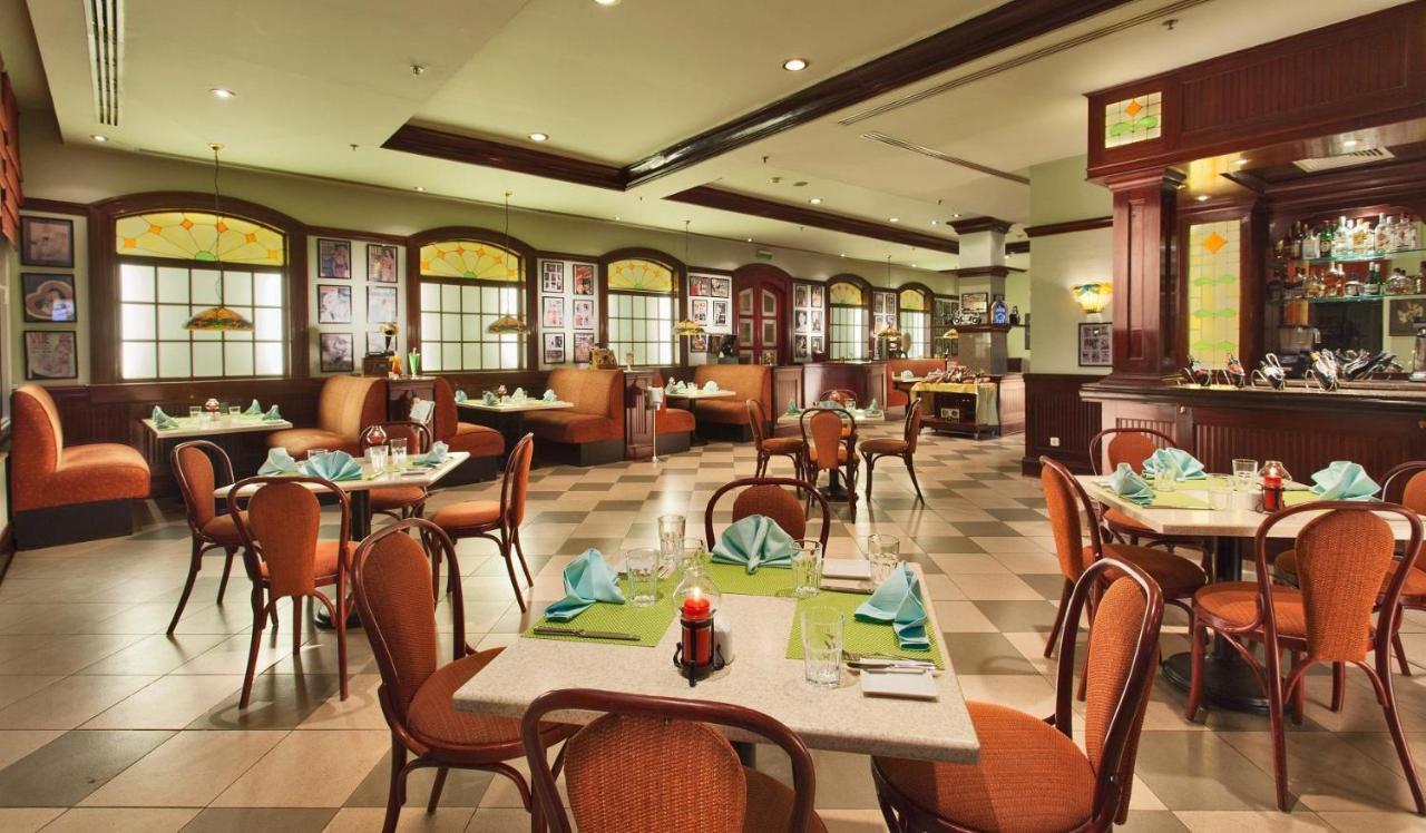 โจลี วิล กอล์ฟ แอนด์ รีสอร์ต Hotel ชาร์มเอลชีค ภายนอก รูปภาพ The interior of a restaurant