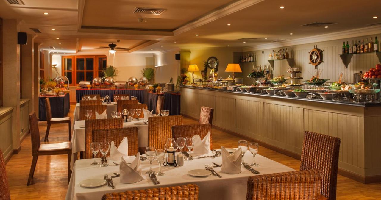 โจลี วิล กอล์ฟ แอนด์ รีสอร์ต Hotel ชาร์มเอลชีค ภายนอก รูปภาพ The restaurant at the hotel