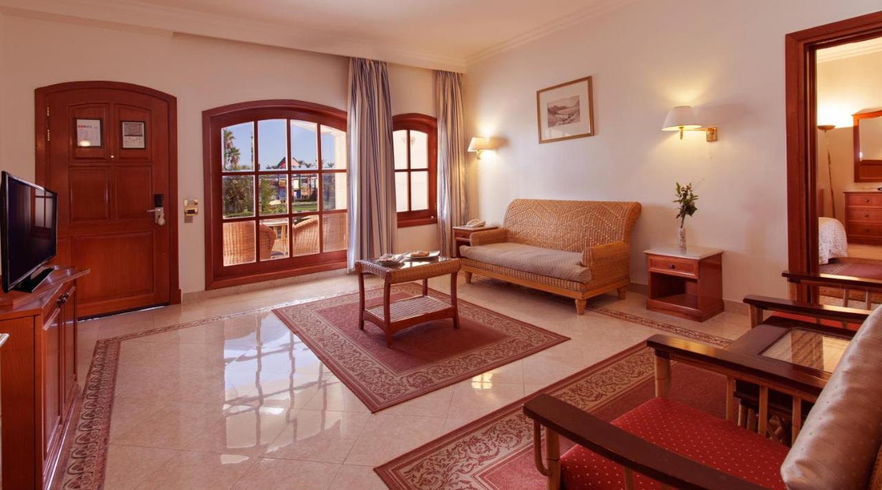 โจลี วิล กอล์ฟ แอนด์ รีสอร์ต Hotel ชาร์มเอลชีค ภายนอก รูปภาพ A suite at the hotel