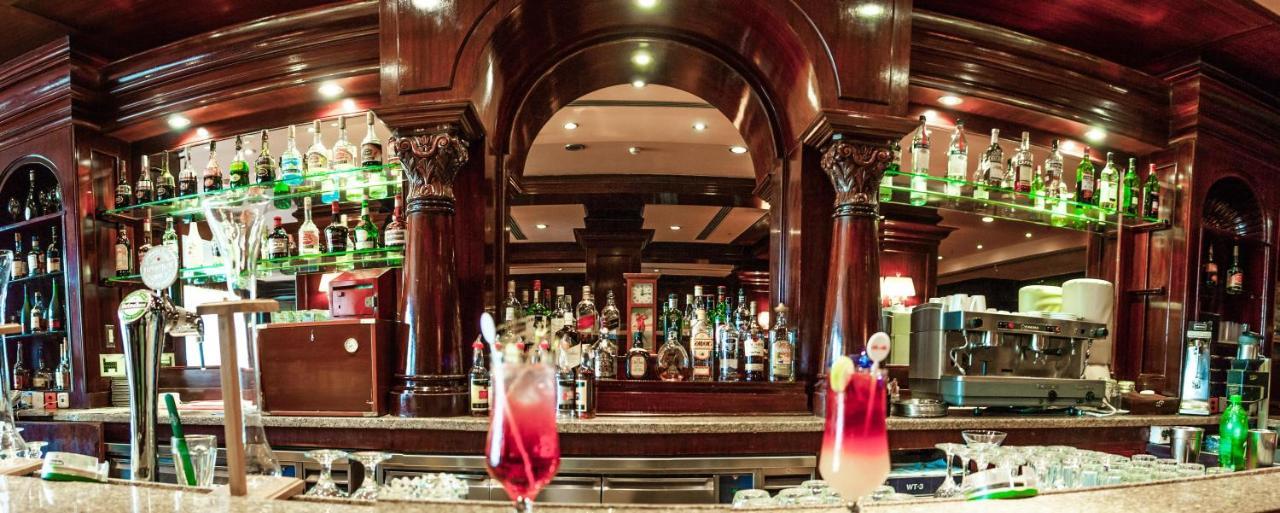 โจลี วิล กอล์ฟ แอนด์ รีสอร์ต Hotel ชาร์มเอลชีค ภายนอก รูปภาพ The bar at the hotel