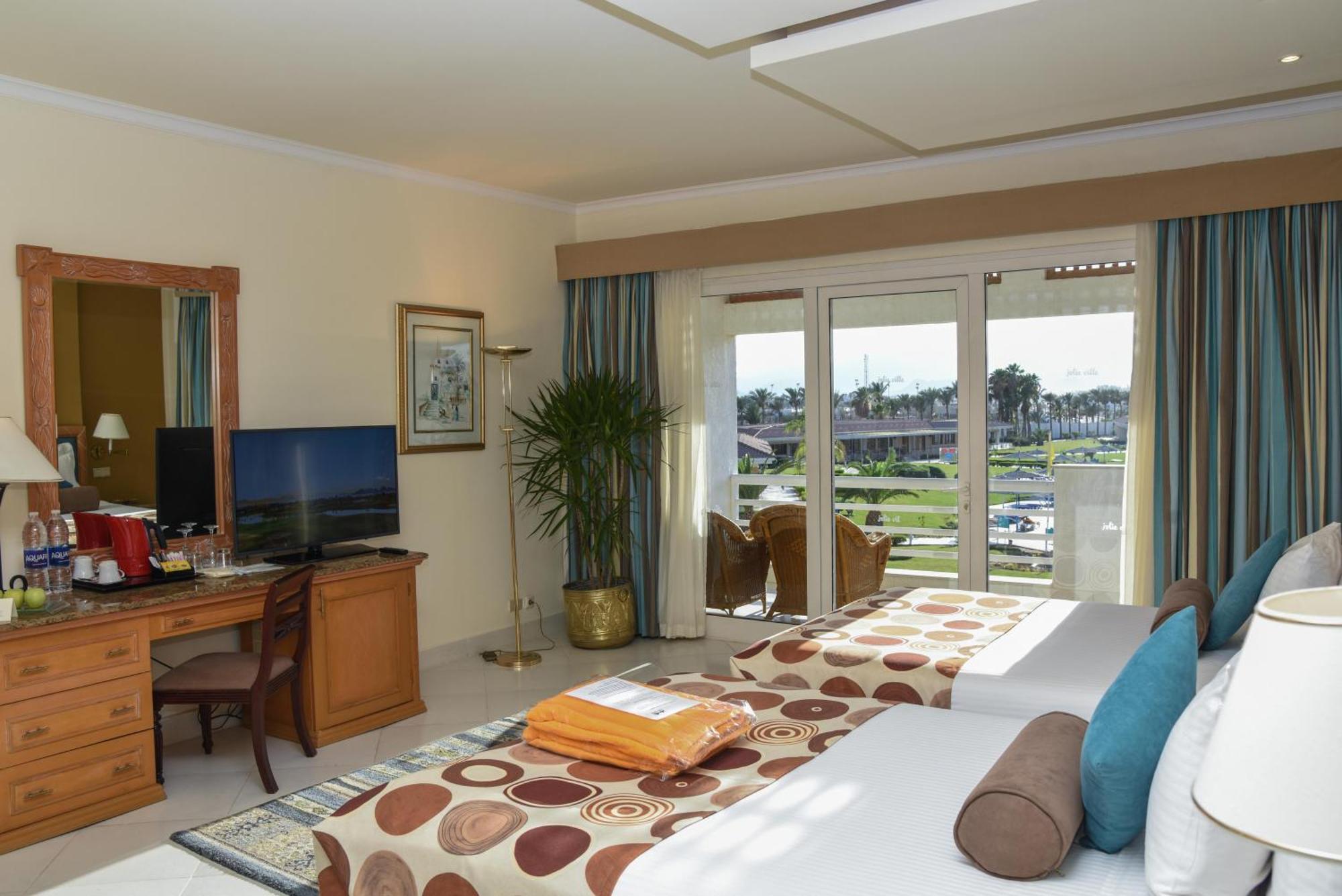 โจลี วิล กอล์ฟ แอนด์ รีสอร์ต Hotel ชาร์มเอลชีค ภายนอก รูปภาพ A room at the Grand Hotel